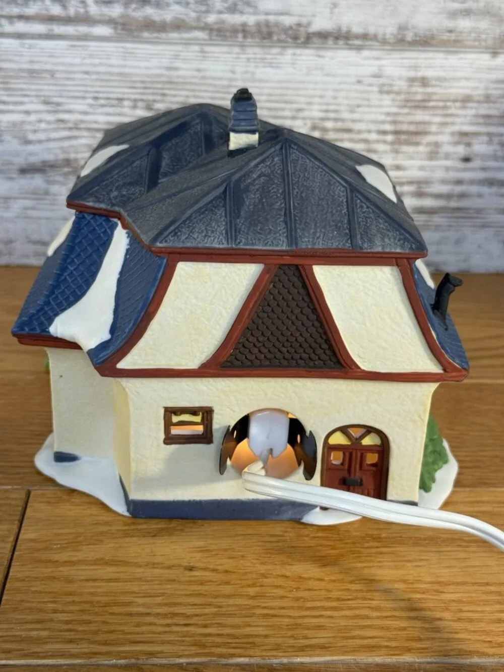 Dept 56 Alpine Village 1994 Bakery And Chocolate Shop 5614-6 Christmas Village